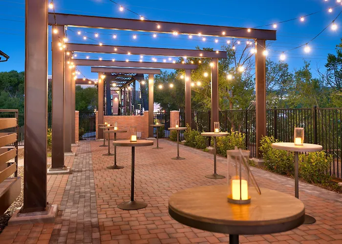 Hilton Garden Downtown, Az Hotel 3*